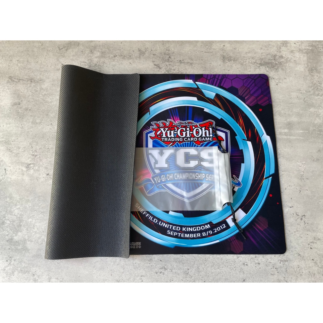 Yu-Gi-Oh! Tapis de jeu de cart - Door Mat Blank avis et prix